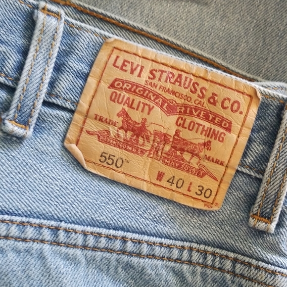Vintage 550 Levi's high waisted mom jeans - Picture 4 of 8